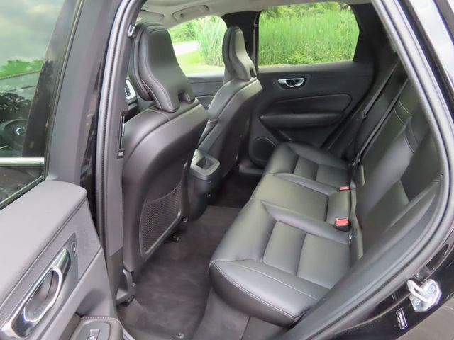 2019 Volvo XC60 T5 AWD Momentum - 22862434 - 28