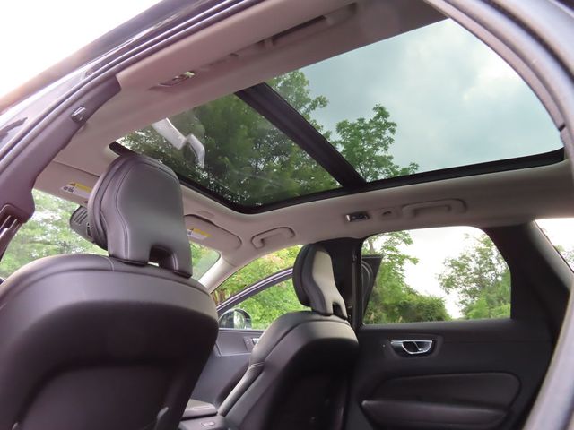 2019 Volvo XC60 T5 AWD Momentum - 22862434 - 33