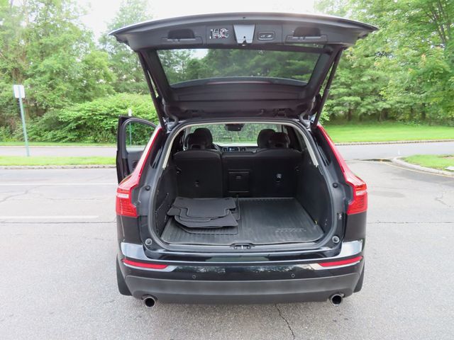 2019 Volvo XC60 T5 AWD Momentum - 22862434 - 42