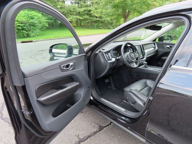 2019 Volvo XC60 T5 AWD Momentum - 22862434 - 4