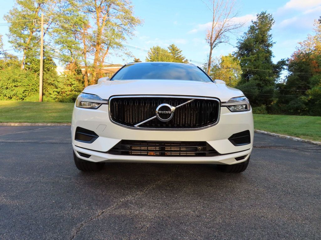 2019 Volvo XC60 T5 Momentum photo 2