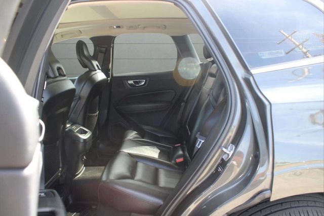 2019 Volvo XC60 T5 AWD Momentum - 22926407 - 15