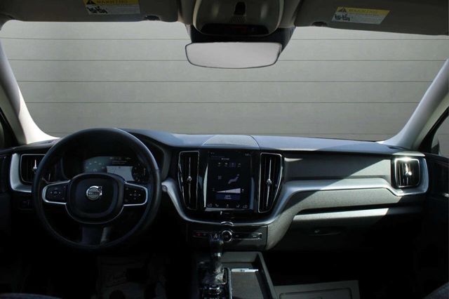 2019 Volvo XC60 T5 AWD Momentum - 22926407 - 16