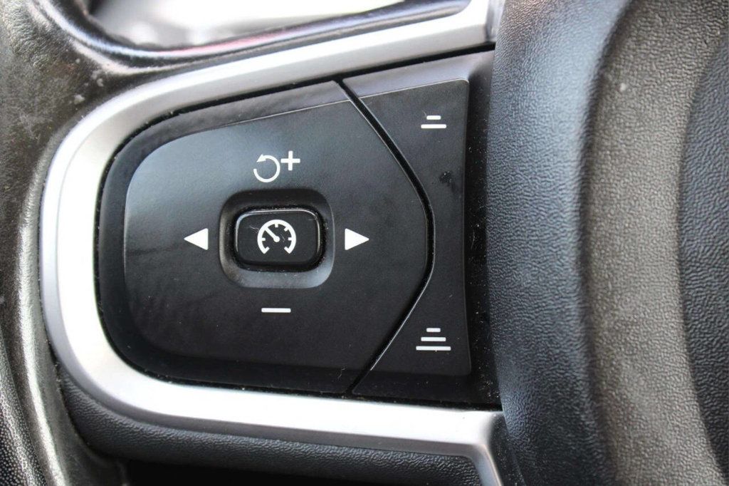 2019 Volvo XC60 T5 AWD Momentum - 22926407 - 20