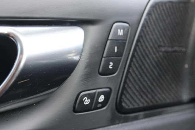 2019 Volvo XC60 T5 AWD Momentum - 22926407 - 25