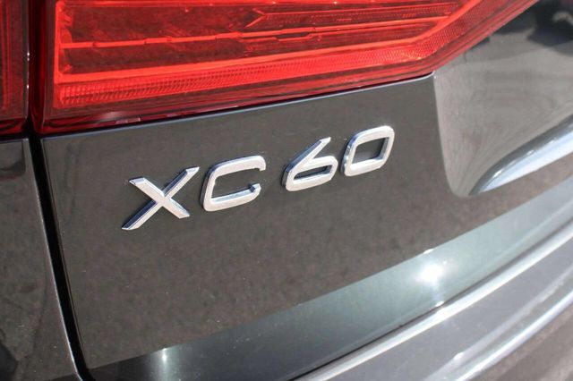 2019 Volvo XC60 T5 AWD Momentum - 22926407 - 30