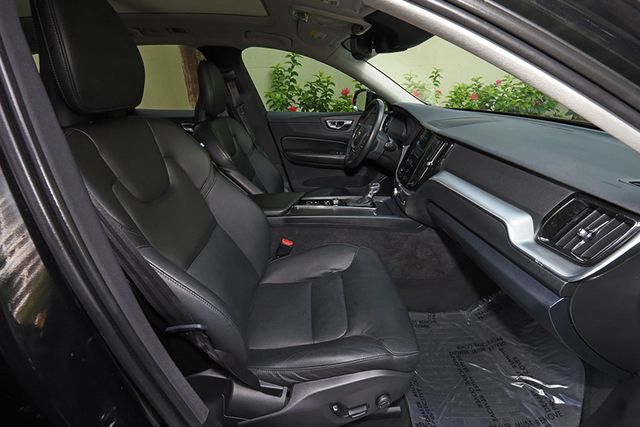 2019 Volvo XC60 T5 AWD Momentum - 23093037 - 28