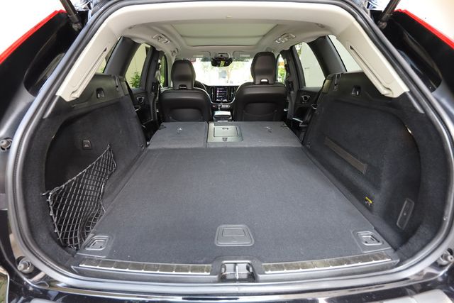 2019 Volvo XC60 T5 AWD Momentum - 23093037 - 36