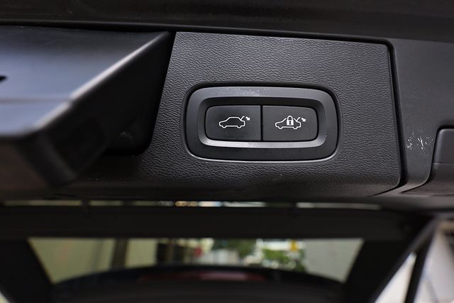 2019 Volvo XC60 T5 AWD Momentum - 23093037 - 37