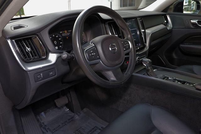 2019 Volvo XC60 T5 AWD Momentum - 23093037 - 40