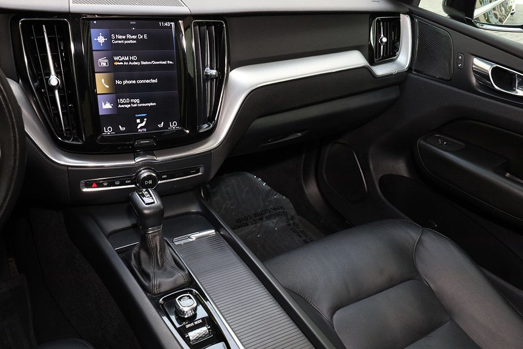 2019 Volvo XC60 T5 AWD Momentum - 23093037 - 42