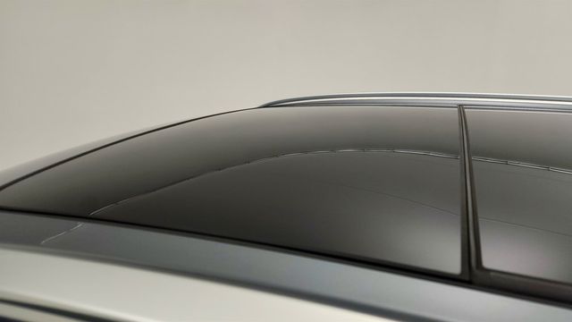 2019 Volvo XC60 T5 AWD Momentum w/ Multimedia & Premium Packages + 20'' Wheels - 23005792 - 9