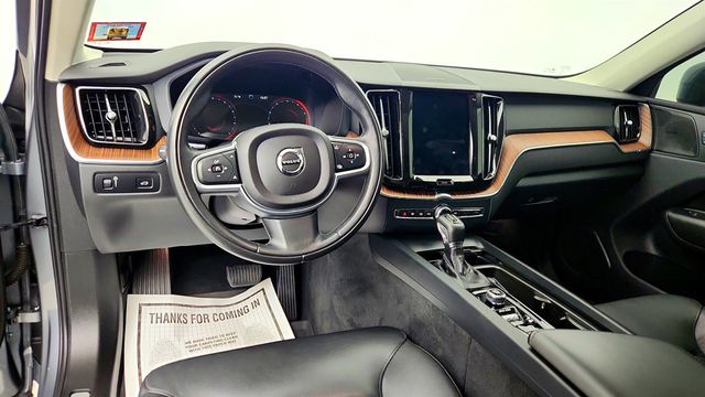 2019 Volvo XC60 T5 AWD Momentum w/ Multimedia & Premium Packages + 20'' Wheels - 23005792 - 12