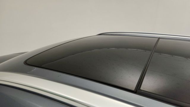 2019 Volvo XC60 T5 AWD Momentum w/ Premium Package, Navigation & 20'' Wheels - 23011318 - 9