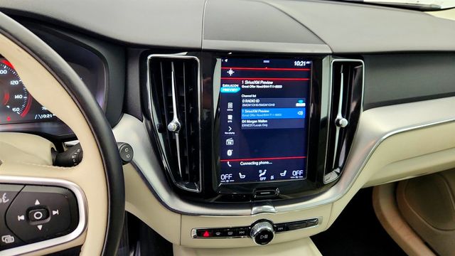 2019 Volvo XC60 T5 AWD Momentum w/ Premium Package, Navigation & 20'' Wheels - 23011318 - 16