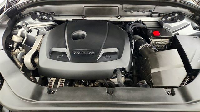 2019 Volvo XC60 T5 AWD Momentum w/ Premium Package, Navigation & 20'' Wheels - 23011318 - 25