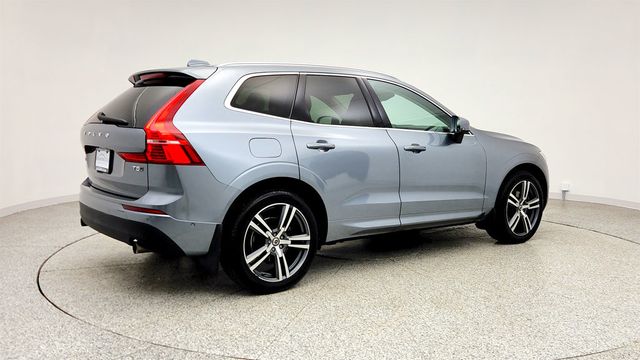 2019 Volvo XC60 T5 AWD Momentum w/ Premium Package, Navigation & 20'' Wheels - 23011318 - 4