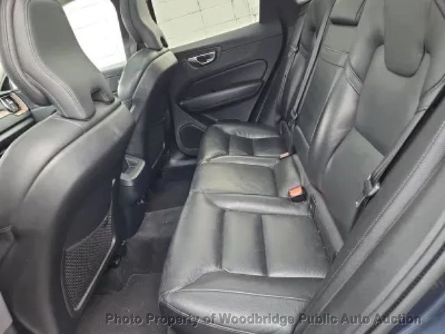 2019 Volvo XC60 T6 AWD Momentum - 22995593 - 11