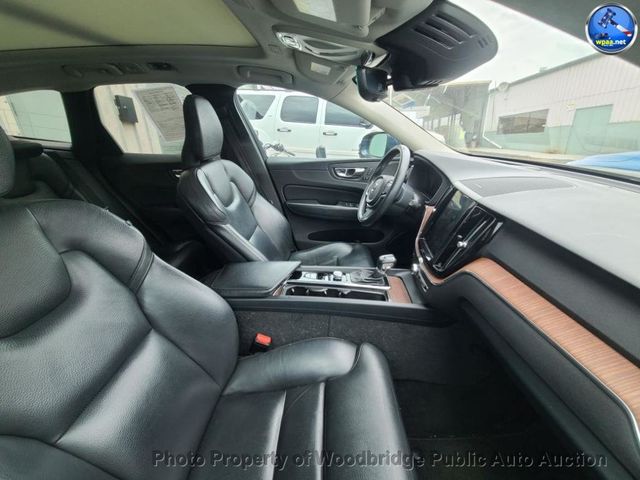 2019 Volvo XC60 T6 AWD Momentum - 22995593 - 2