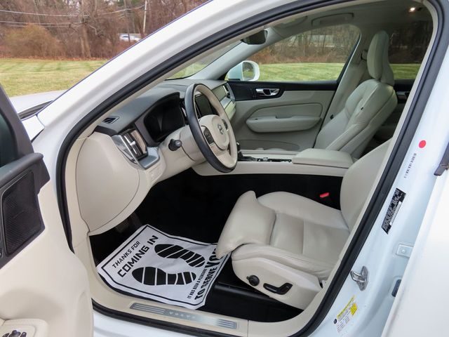 2019 Volvo XC60 T6 AWD Momentum - 22953922 - 22