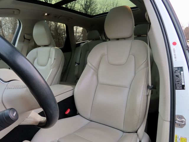 2019 Volvo XC60 T6 AWD Momentum - 22953922 - 23