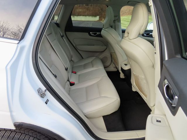 2019 Volvo XC60 T6 AWD Momentum - 22953922 - 27