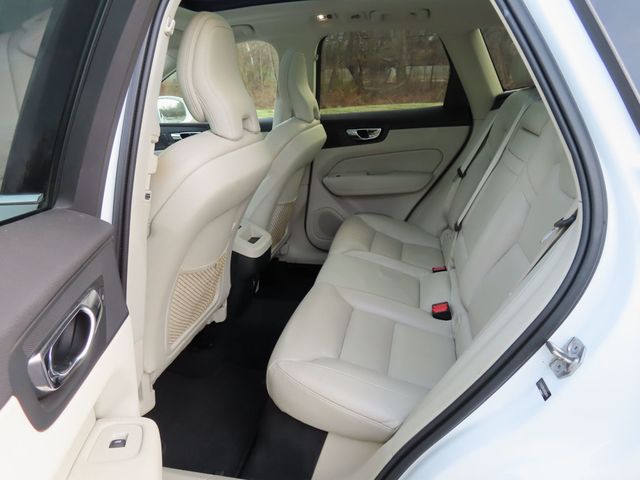 2019 Volvo XC60 T6 AWD Momentum - 22953922 - 30