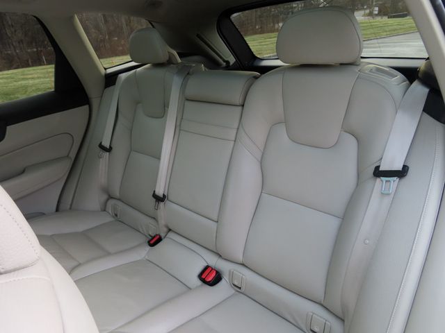 2019 Volvo XC60 T6 AWD Momentum - 22953922 - 31