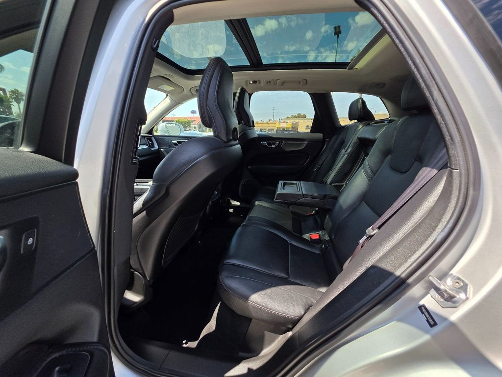 2019 Volvo XC60 T6 AWD Momentum - 22904172 - 23