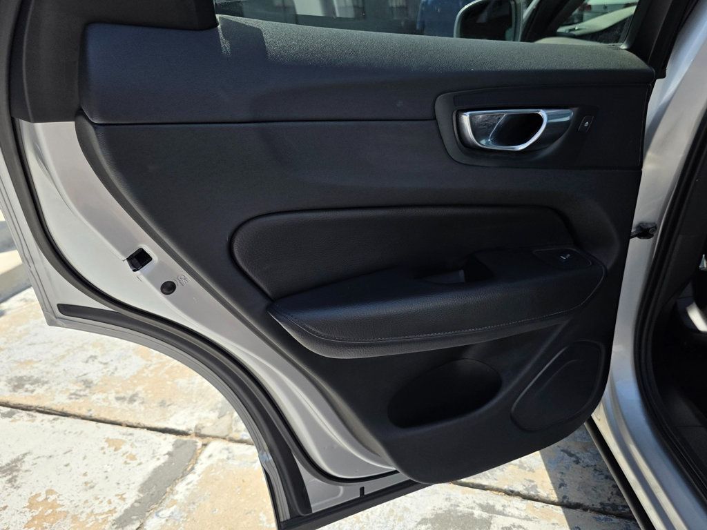 2019 Volvo XC60 T6 AWD Momentum - 22904172 - 26