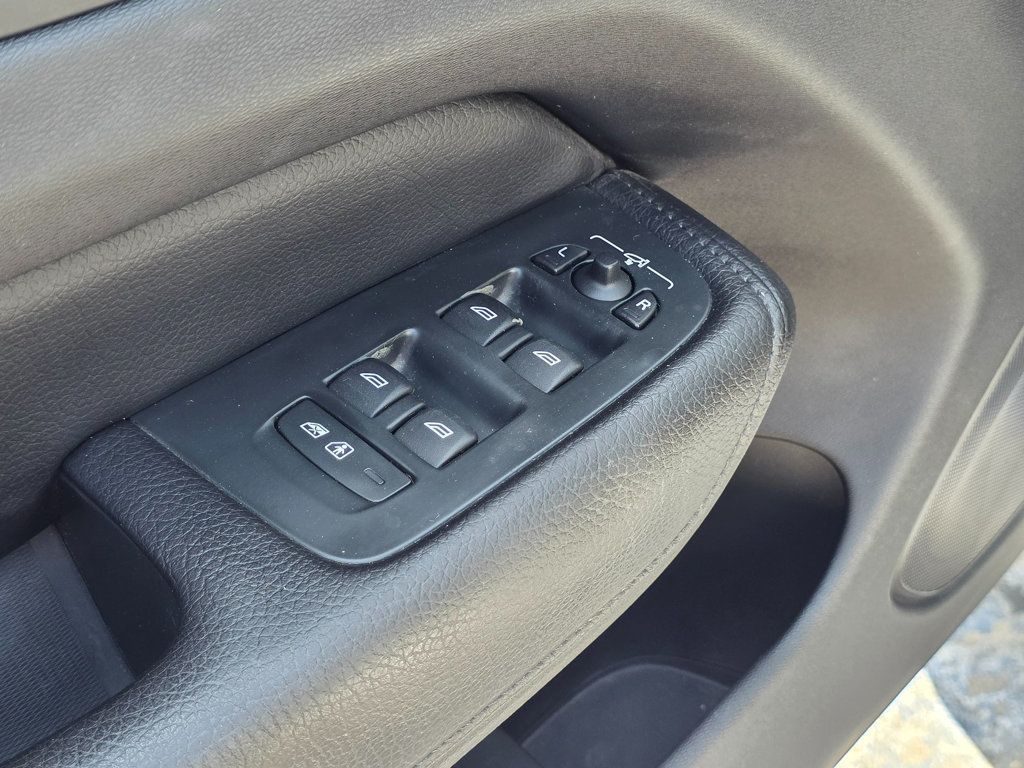 2019 Volvo XC60 T6 AWD Momentum - 22904172 - 28