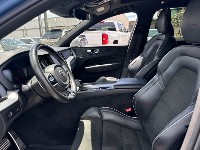 2019 Volvo XC60 T6 AWD R-Design - 23015227 - 11
