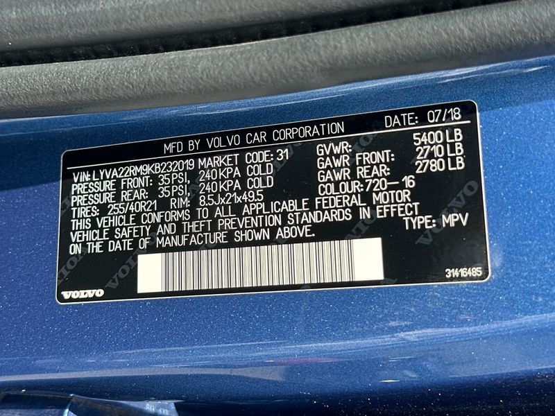 2019 Volvo XC60 T6 AWD R-Design - 23015227 - 21