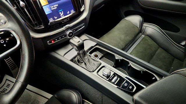 2019 Volvo XC60 T6 AWD R-Design T6 AWD R-Design w/ B&W Sound & Advanced Pkg - 23033787 - 15