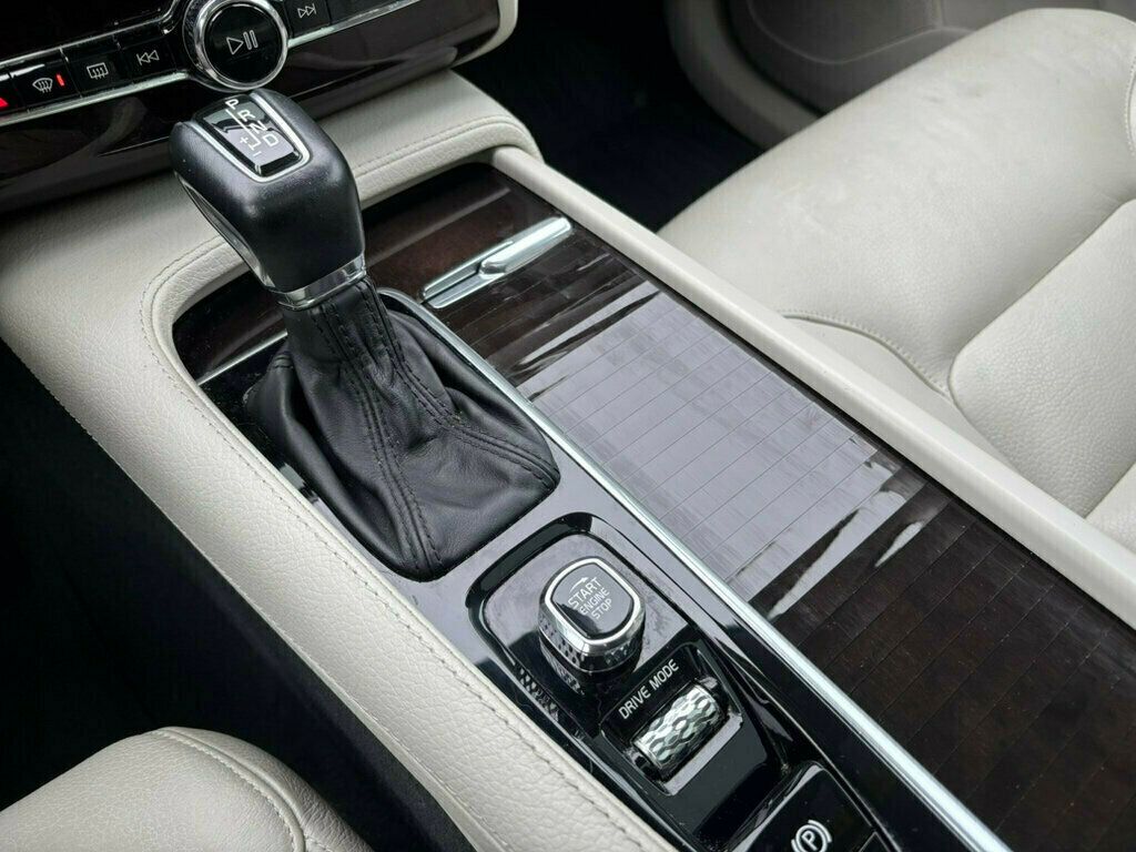 2019 Volvo XC90 2019 VOLVO XC90 T6 MOMENTUM - 22970311 - 30