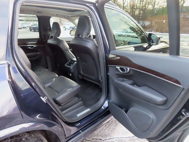 2019 Volvo XC90 T5 AWD Momentum - 22958267 - 28
