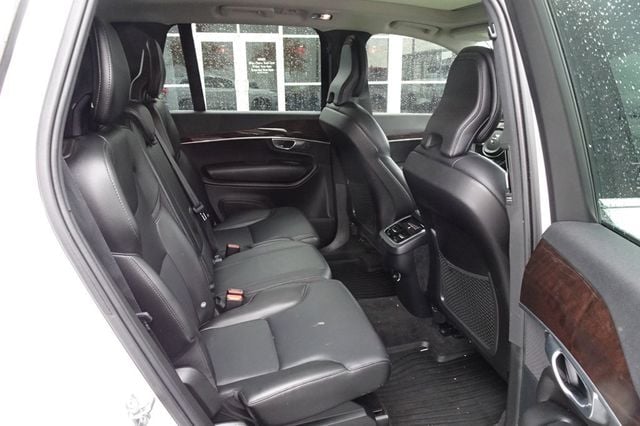 2019 Volvo XC90 T5 FWD Momentum - 22930243 - 11