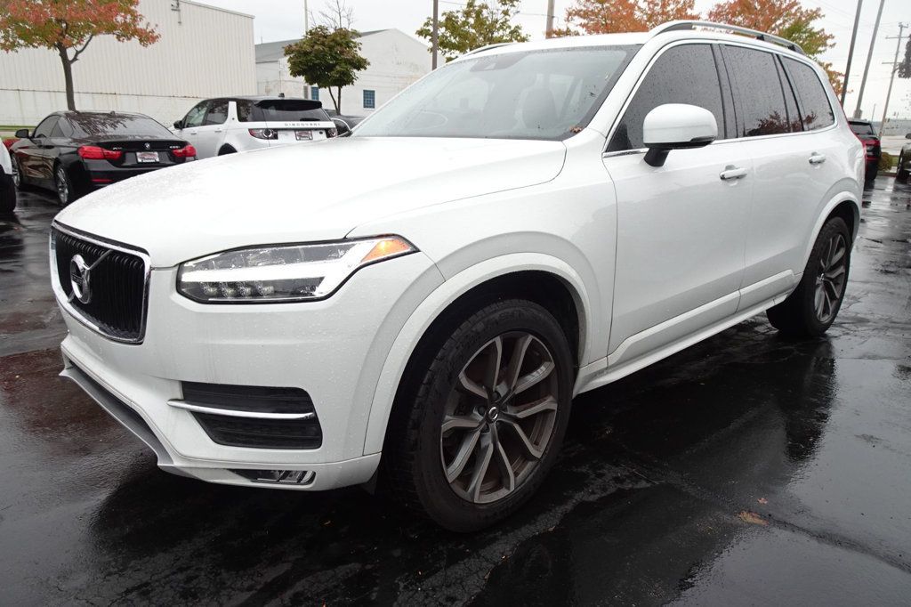 2019 Volvo XC90 T5 Momentum photo 4