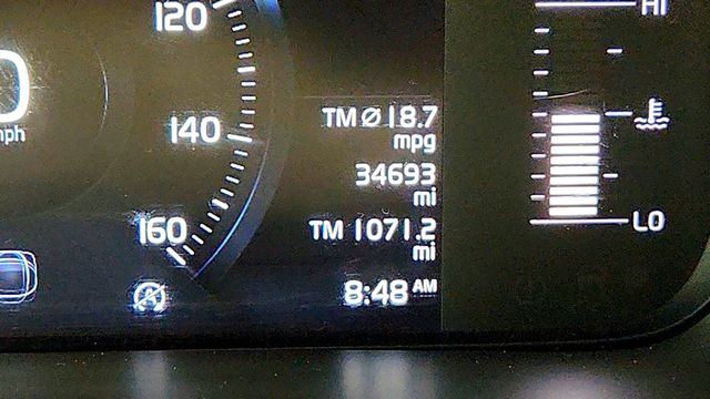 2019 Volvo XC90 T5 FWD Momentum w/ 20'' Wheels + Heated Seats & Steering Wheel - 23036152 - 15
