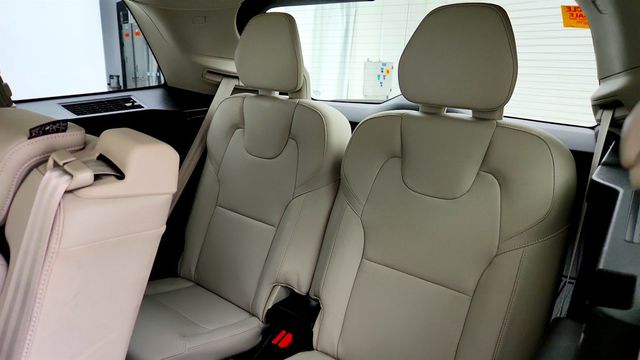 2019 Volvo XC90 T5 FWD Momentum w/ 20'' Wheels + Heated Seats & Steering Wheel - 23036152 - 20