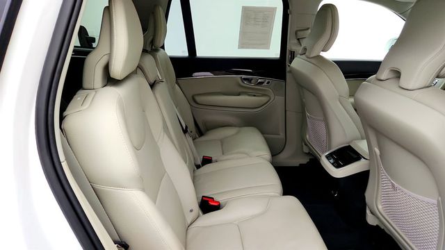 2019 Volvo XC90 T5 FWD Momentum w/ 20'' Wheels + Heated Seats & Steering Wheel - 23036152 - 22