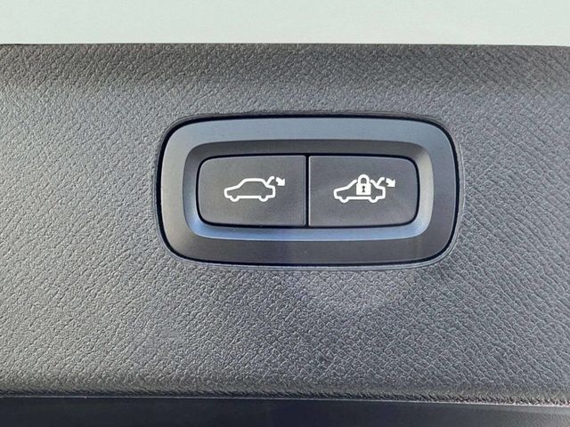 2019 Volvo XC90 T6 AWD Momentum - 22963297 - 11