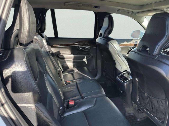 2019 Volvo XC90 T6 AWD Momentum - 22963297 - 12