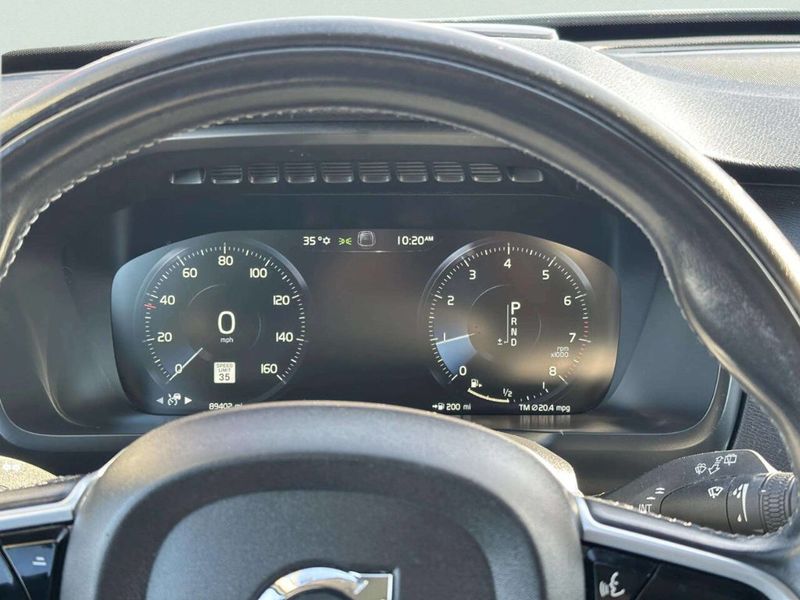 2019 Volvo XC90 T6 AWD Momentum - 22963297 - 19