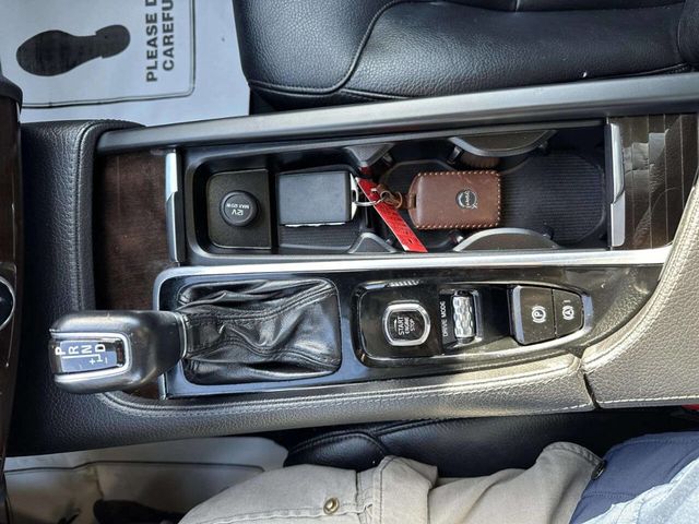 2019 Volvo XC90 T6 AWD Momentum - 22963297 - 21