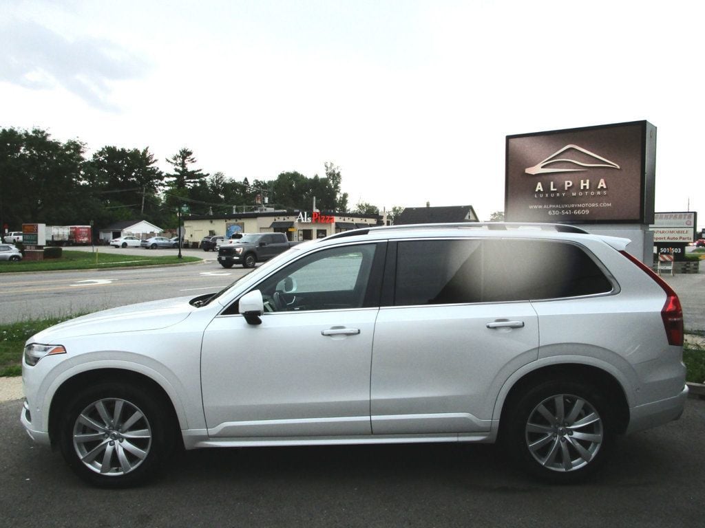 2019 Volvo XC90 T6 AWD Momentum photo 12