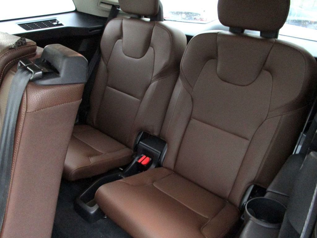 2019 Volvo XC90 T6 AWD Momentum photo 20