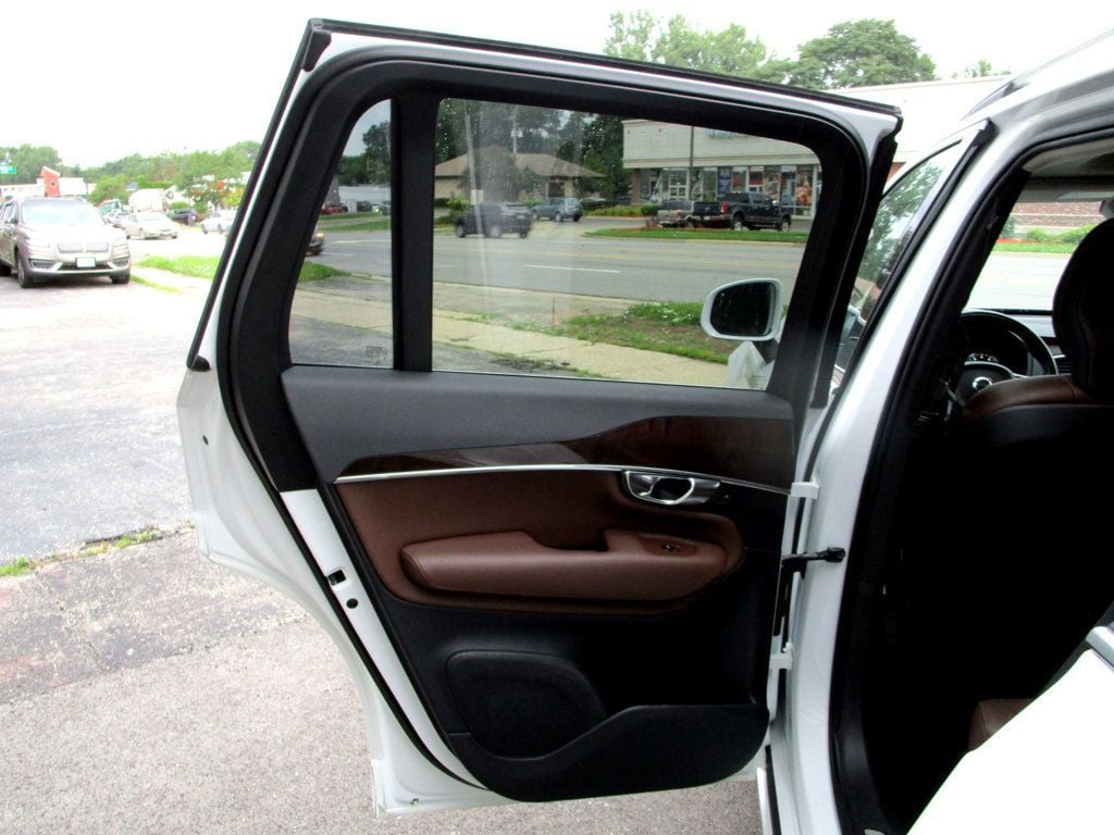2019 Volvo XC90 T6 AWD Momentum photo 36