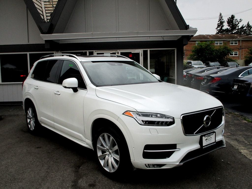 2019 Volvo XC90 T6 AWD Momentum photo 7