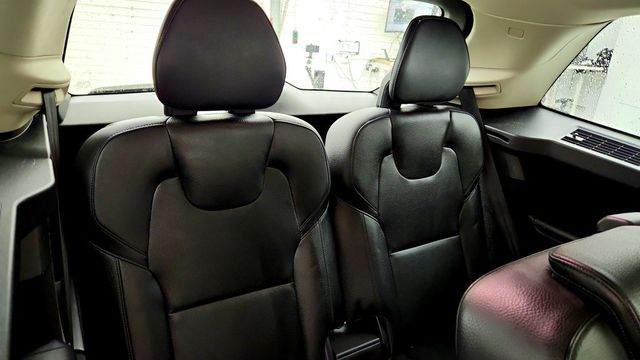 2019 Volvo XC90 T6 AWD Momentum - 23097437 - 36
